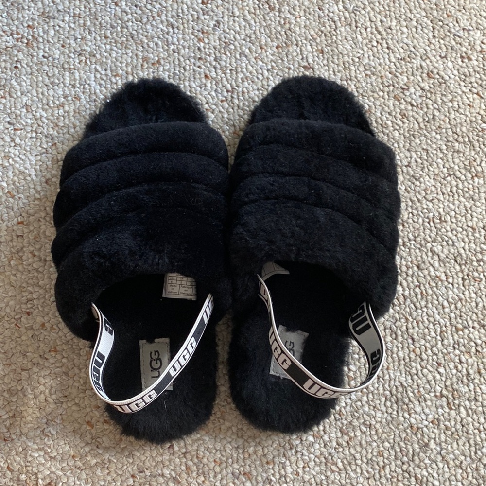 Ugg Fluffy Slides